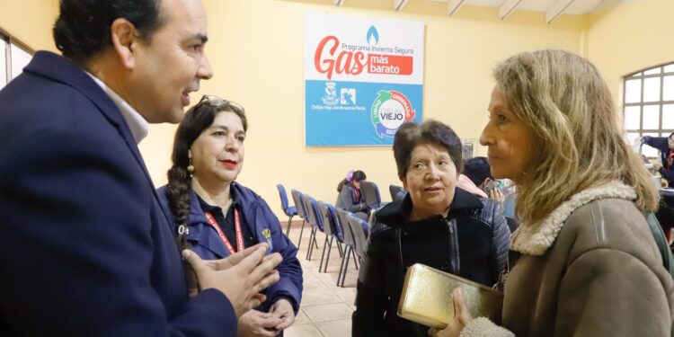 Programa chillanvejano «Invierno Más Seguro » se consolida como referente de apoyo social, tras exitoso primer mes de ejecución.