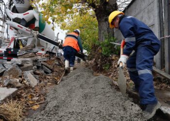 Chillán Viejo inicia programa de recuperación reparación de veredas con inversión de 30 millones de pesos.