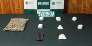 Viajaba en bus pero lo hacía acompañado con varias dosis de drogas.
