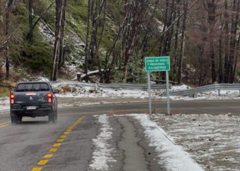 Primera nevada de la temporada activa coordinación de autoridades para enfrentar el invierno en alta cordillera de Ñuble.