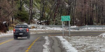 Primera nevada de la temporada activa coordinación de autoridades para enfrentar el invierno en alta cordillera de Ñuble.