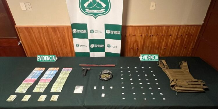 Hay detenidos por drogas y armamento en una comuna de Ñuble.
