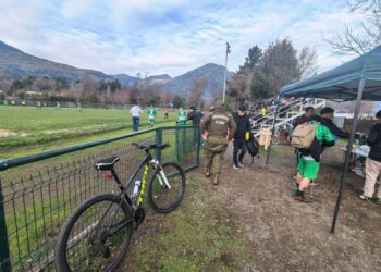 ⚽ San Fabián: Carabineros realizó fiscalización preventiva durante encuentro de fútbol amateur.
