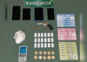 DETENIDA POR MICROTRÁFICO Y LEY DE CONTROL DE ARMAS EN SAN FABIÁN.