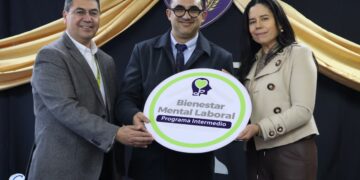 Escuela San Jorge de Ñiquén obtiene primera certificación de Bienestar Mental Laboral en Ñuble.