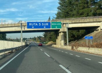 PREOCUPACIÓN POR LANZAMIENTO DE PIEDRAS A VEHÍCULOS EN LA AUTOPISTA DEL ITATA, SECTOR CONFLUENCIA