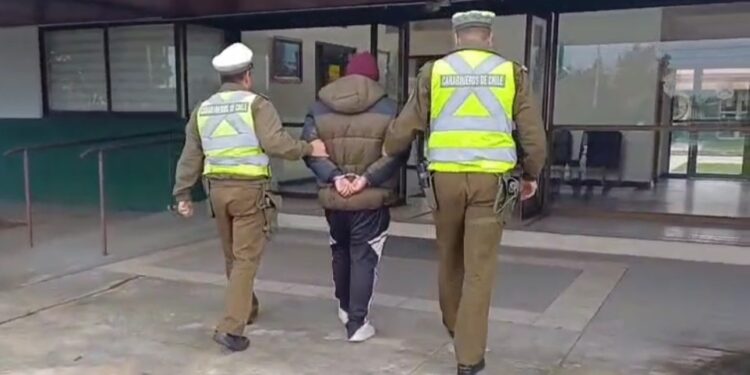 Carabineros detiene a conductor en Ruta 5 Sur cerca de Chillán.
