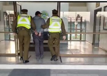 En control policial un conductor presentó a Carabineros su licencia…pero era falsificada.