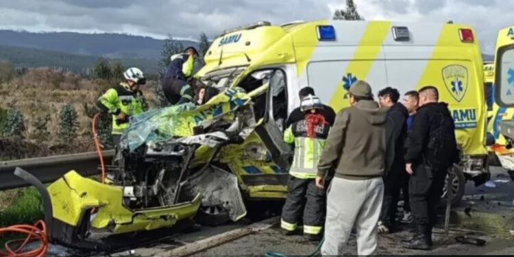 Con la caída de un hombre desde una camioneta provoca accidente fatal en Coronel.