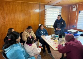 Programa Quiero Mi Barrio fortalece habilidades parentales en San Carlos.