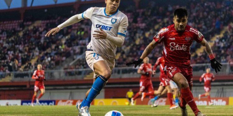 Ñublense intentará despedirse de la primera rueda con un triunfo ante Huachipato en Chillán.