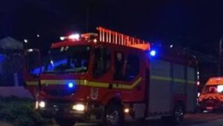 Emergencia vehicular en Ruta N-48: automóvil terminó desbarrancado.