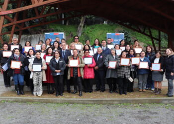 Alfareras de Quinchamalí se capacitaron con curso Sence para fortalecer sus emprendimientos.