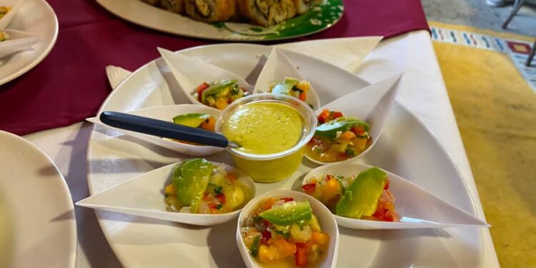 Cocinando en Quiñihuao».. Mujeres participaron en capacitación sobre elaboración de alimentos en San Nicolás.