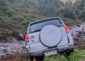 Accidente de tránsito por hielo en la ruta entre Quirihue y Cobquecura: llaman a extremar la precaución.