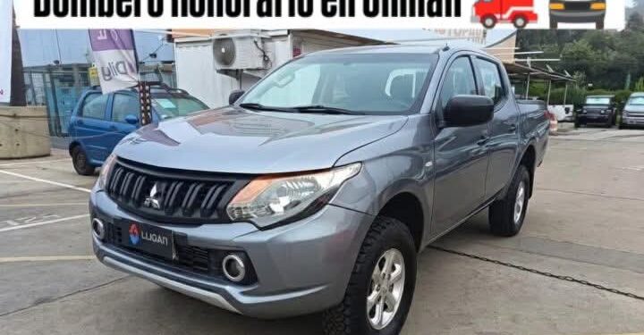 AHORA 🔴 Roban camioneta durante funeral de Bombero Honorario en Chillán 🚒🚔