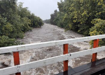 AHORA 🌧 Actualización en Ñuble: Cauces se mantienen sin riesgo de desborde.