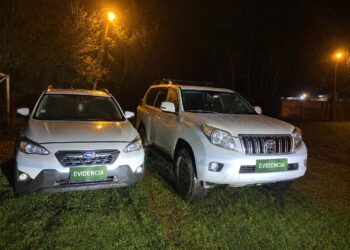 Luego de una denuncia recuperan dos vehículos robados e incauntan drogas y municiones.