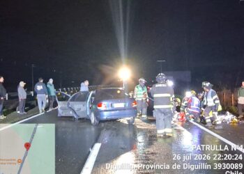 BULNES: COLISIÓN ENTRE DOS VEHÍCULOS Y UN TRACTO CAMIÓN DEJA UN HERIDO GRAVE EN LA RUTA 5.