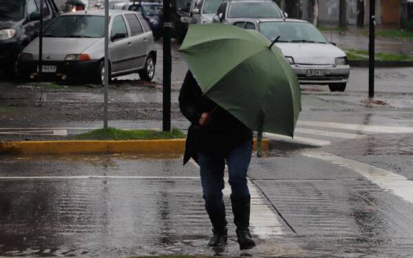 🌧️ Se aproxima un nuevo temporal al centro-sur de Chile: las lluvias podrían ser intensas y las rachas bordear los 100 km/h en Ñuble y Biobío.