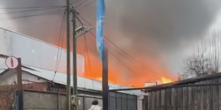 ÚLTIMO MINUTO | Incendio destruye restaurante en Chillán Viejo