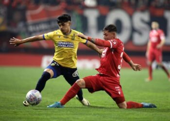 Ñublense consiguió un importante triunfo ante la Udec en Coronel.